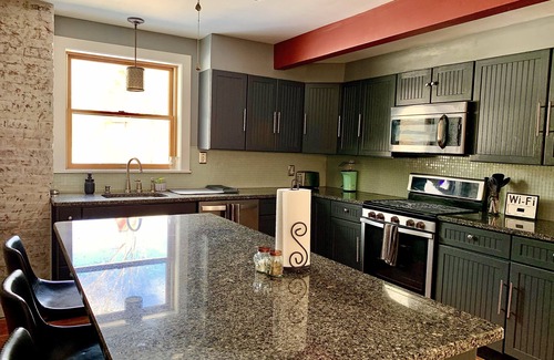 Haines Falls Casa | Modern Rustic-Skiing, King Beds, Hiking, Firepit, Grill, AirTub-Hunter Mtn Haven