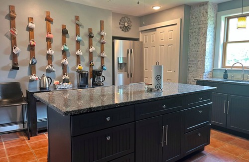Haines Falls Casa | Modern Rustic-Skiing, King Beds, Hiking, Firepit, Grill, AirTub-Hunter Mtn Haven