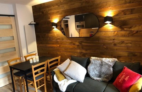 Saint-Etienne-de-Tinee Apartamento | Modern studio centrally located in Auron with Mountain View's.