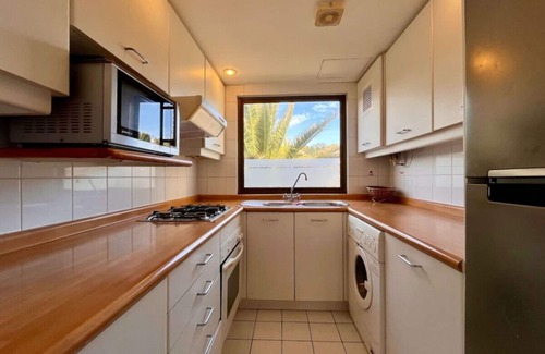 Algarrobo Apartamento | Modern San Alfonso del Mar | BBQ Parking Pool Wifi