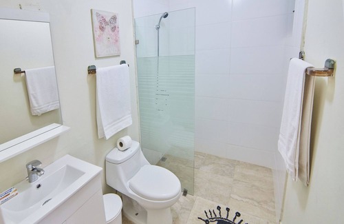 Ensanche Independencia Condominio | Modern Santo Domingo Condo in Heart of Gazcue