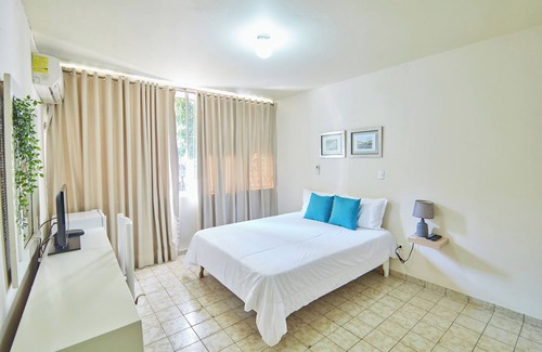 Ensanche Independencia Condominio | Modern Santo Domingo Condo in Heart of Gazcue