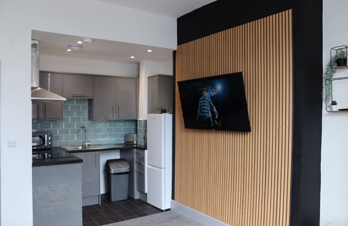 Waterloo Apartamento | Modern Seaside Apartment near Crosby Beach & LFC