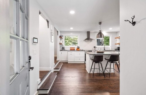 Sugar Grove Cabina | MODERN, SECLUDED 15 ACRE HOCKING HILLS RETREAT WITH BONUS CABIN!