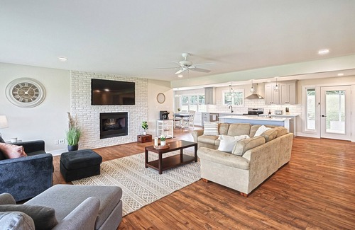 Aspers Casa | Modern, secluded home on an apple orchard with mountain views near Gettysburg
