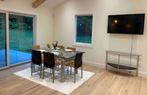 Garrison Casa | Modern & secluded with a private outdoor hot tub and sauna!