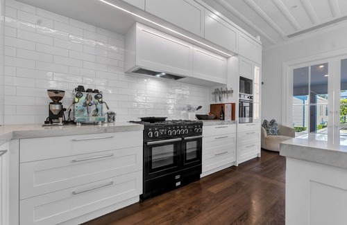 Mount Eden Casa | Modern Serenity on Disraeli Street