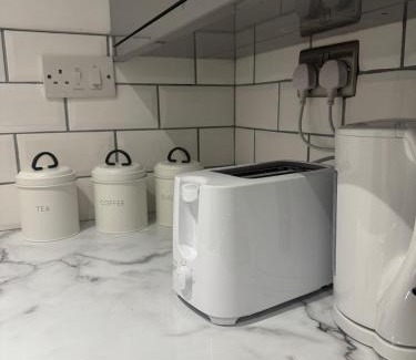 Sheffield Apartamento | Modern Sheffield Studio WiFi Parking, Smart TV