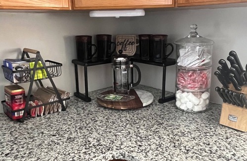 Milwaukee Casa | Lovely MKE Airport Home Sleeps 6 w/ Wonderful Outdoors Space.