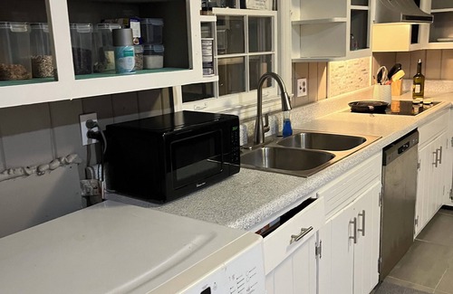 Clarkdale Casa | Modern South Oasis Close To Everything Atlanta Has To Offer