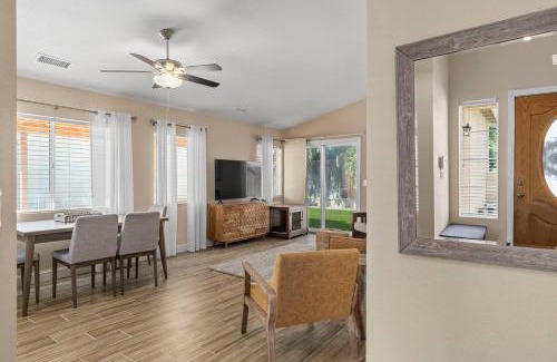 Pumpkin Center Casa | Modern Southwest Escape 2 Master Bedrooms