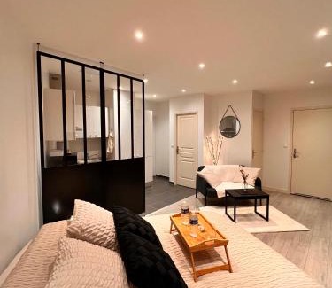 Brunoy Apartamento | Modern SPA - Cosy & Chic - JACCUZI