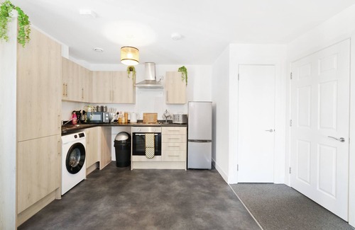 George Green Apartamento | Modern Spacious 2 Bed 2 Bath Apartment