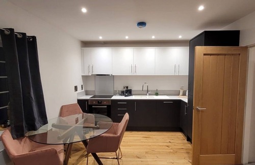 Rochester Apartamento | Modern Spacious 2 Bed Flat in Strood Rochester On High Street
