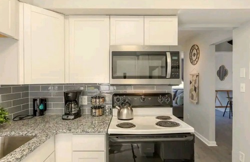 Chapel Hill Casa | MODERN & SPACIOUS ★ 2 KING BEDS ★ FAMILY FRIENDLY