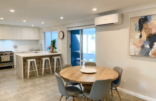 Wembley Casa | Modern spacious 2 story home