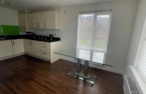 Dartford Casa | Modern & Spacious 3-Bedroom Home in Dartford – Ideal for Families & Contractors