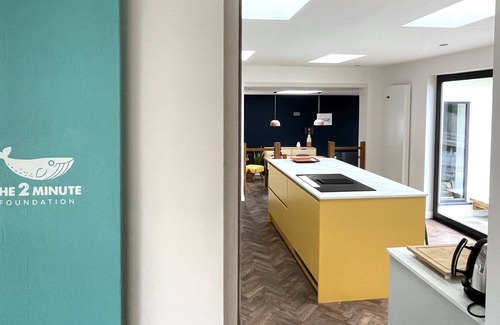 Bude Casa | Moderna y espaciosa casa de 3 dormitorios cerca de la playa