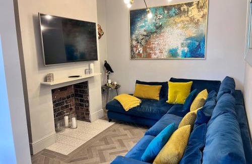 Canton Casa | Modern, spacious, and elegant four bedroom home