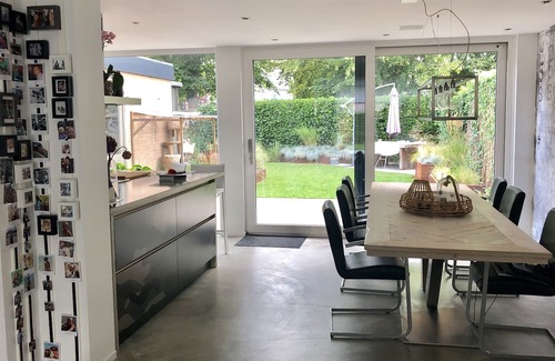 Muiden Casa | Casa moderna, espaciosa y encantadora cerca de Amsterdam - plaza de aparcamiento privado con cargador
