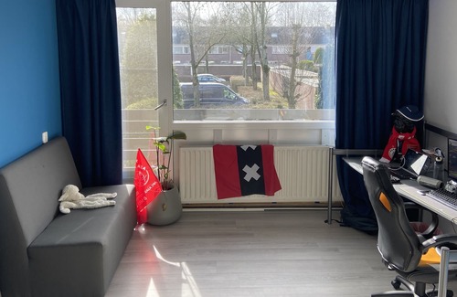 Muiden Casa | Casa moderna, espaciosa y encantadora cerca de Amsterdam - plaza de aparcamiento privado con cargador