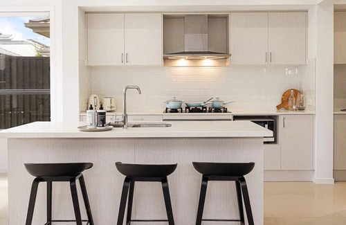 Colebee Casa | Modern, Spacious & Close to Park Colebee