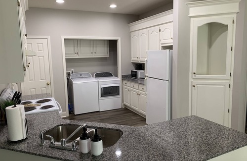 Sumter Casa | Modern & Spacious Duplex