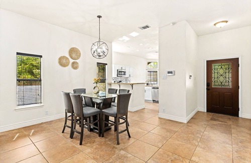 Wetmore Casa | Modern-Spacious Entire Home