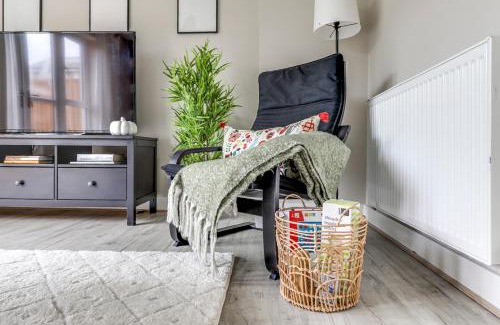Peterborough Casa | Modern, spacious house near town