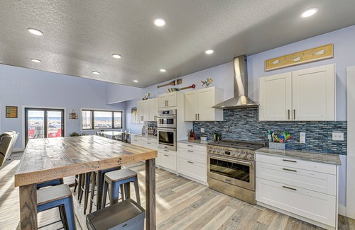 Fort Peck Casa | Modern & Spacious Luxe Home in Remote Fort Peck!