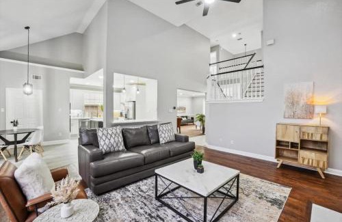 Rowlett Casa | Modern Spacious - Pool & Backyard Oasis & Cinema