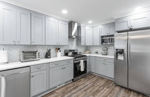 Neptune City Casa | Modern & Spacious Retreat w/ Free parking at the Shore