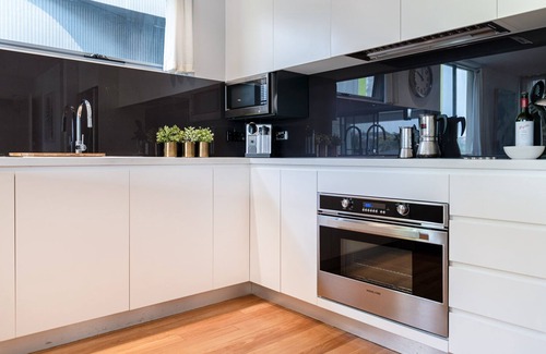 Randwick Apartamento | Modern & Spacious, Walk to Coogee Beach