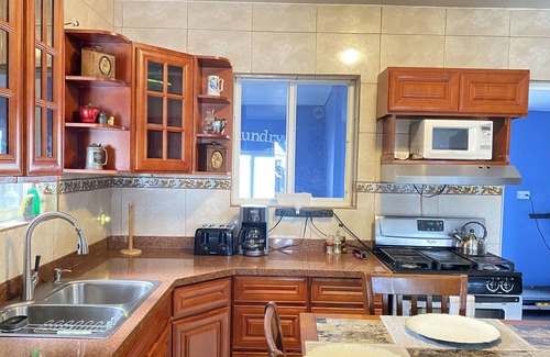 Tanki Leendert Casa | Modern Spanish home -10min drive from the beach