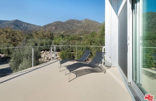 Ojai Casa | Oasis espiritual moderno en los campos de naranjos del East End