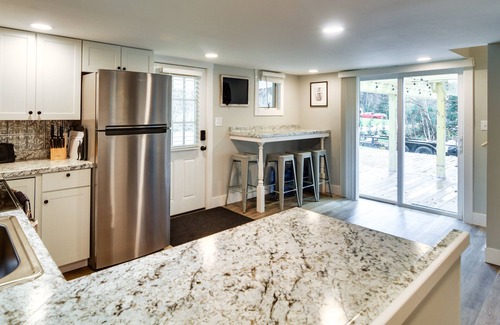 Stark Casa | Modern Stark Home w/ Game Room, Grill & Fire Pit