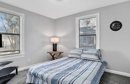 Murray Hill Casa | Modern stay close to downtown with a large yard, and central air-conditioning