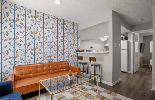Hancock Apartamento | Modern Stay Near Downtown | Fast Wi-Fi+ Parking