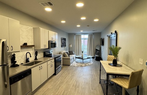 Clarksville Apartamento | Modern stay overlooking downtown
