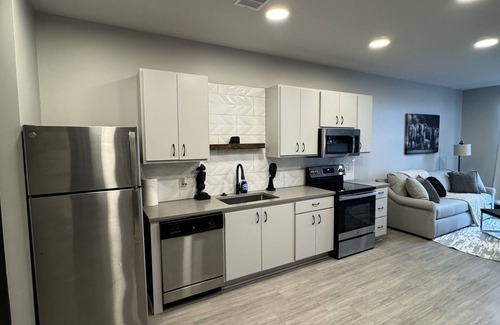 Clarksville Apartamento | Modern stay overlooking downtown