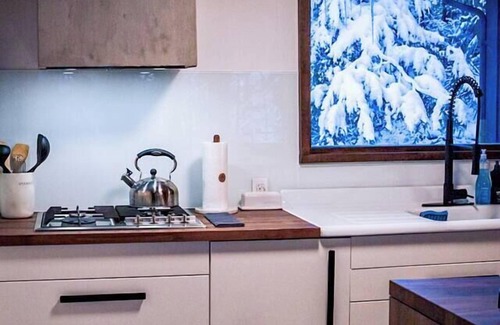 Elka Park Casa | Modern Streamside Cabin near Hunter Mountain
