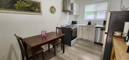 Wollongong CBD Casa | Modern Studio 10mins walk to Wollongong Hospital & Train Station with Parking