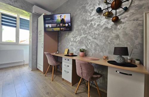 Onesti Apartamento | Modern Studio 4