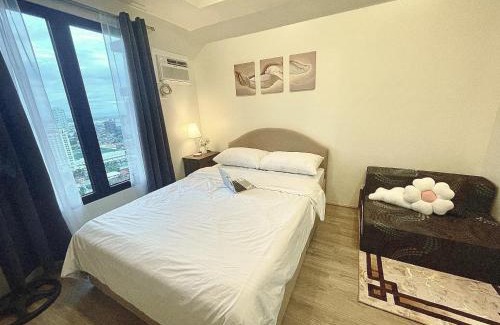Lahug Apartamento | Modern Studio at The Median - Hi speed WIFI, Netflix & Prime, Near IT Park