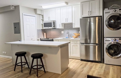 Makiki Apartamento | Modern Studio - Comforts at Camelot