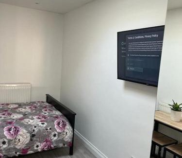 Langley Marish Apartamento | Modern Studio flat with free parking
