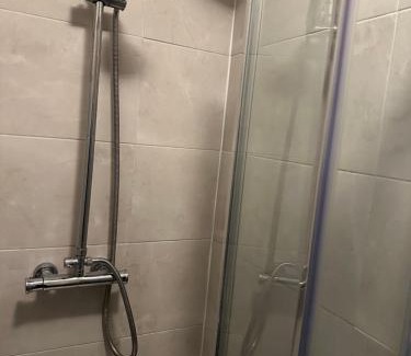 Pettits Apartamento | Modern studio flat in Romford