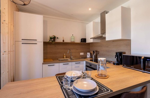 Eaux-Bonnes Apartamento | Estudio moderno para 2 personas con cocina equipada y TV en Gourette