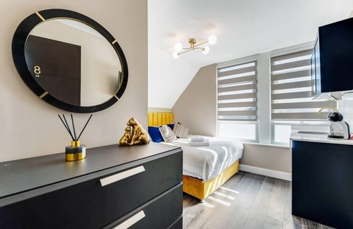 Seven Sisters Condominio | Modern Studio in Excellent Location