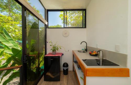 Manzanillo Apartamento | Modern studio near Santa Teresa beach